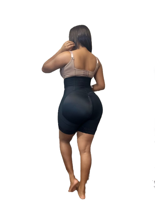 Luna Short Reloj de Arena Extra Alto image 1